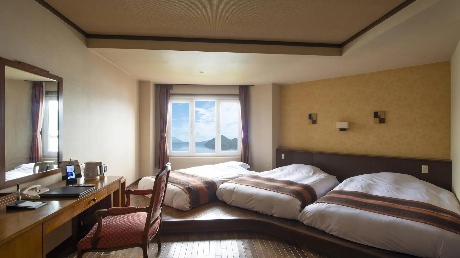 Ryokan Toyako Manseikaku Hotel Lakeside Terrace