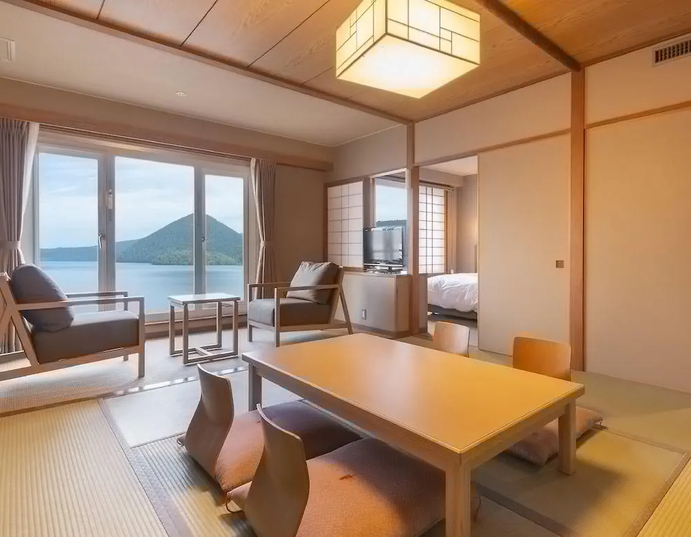 **** Ryokan Toyako Manseikaku Hotel Lakeside Terrace Japan