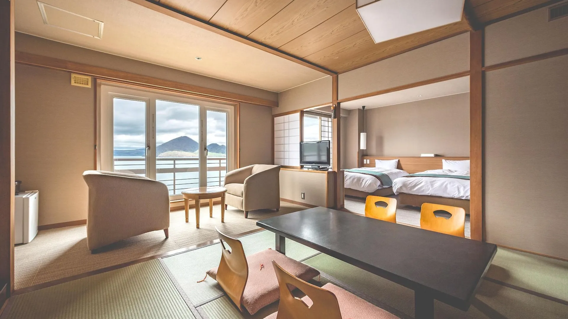 Toyako Manseikaku Hotel Lakeside Terrace