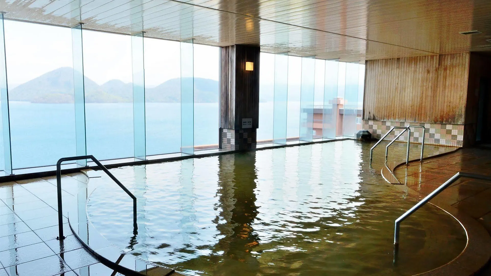 Ryokan Toyako Manseikaku Hotel Lakeside Terrace